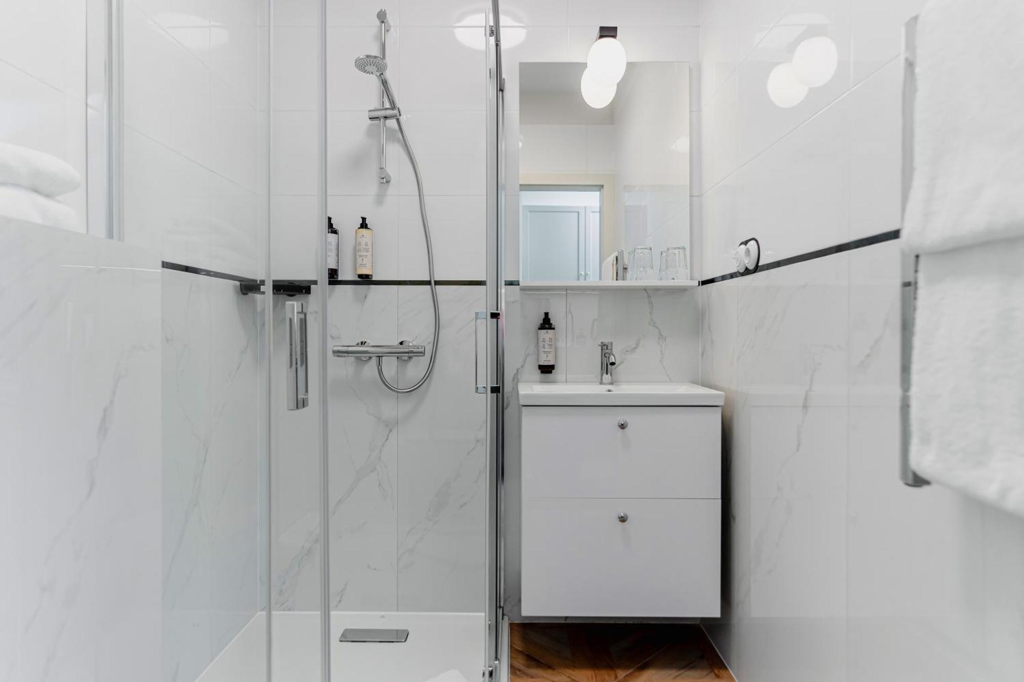 N33 Premium Apartments Old Town Krakow - Destigo Hotels Værelse billede